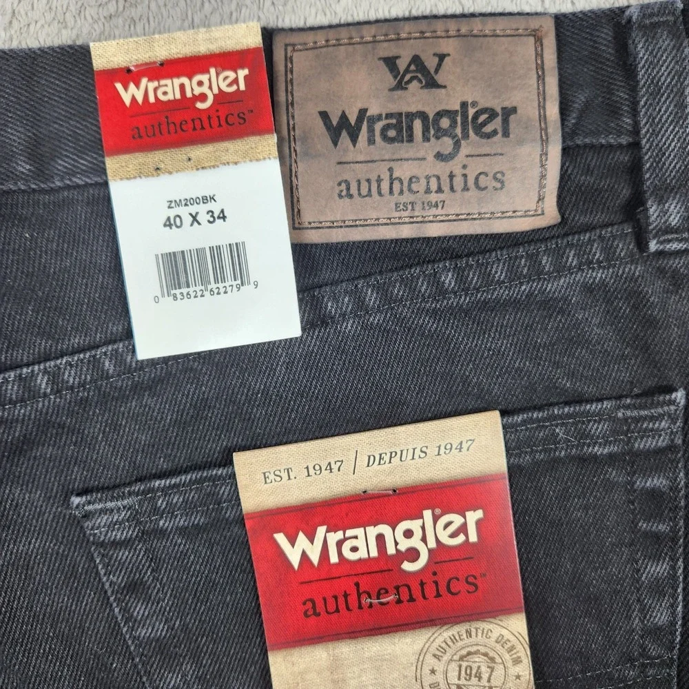 Wrangler Authentics Relaxed Fit Jeans Mens size 40x34 Black Denim ZM200BK NWT